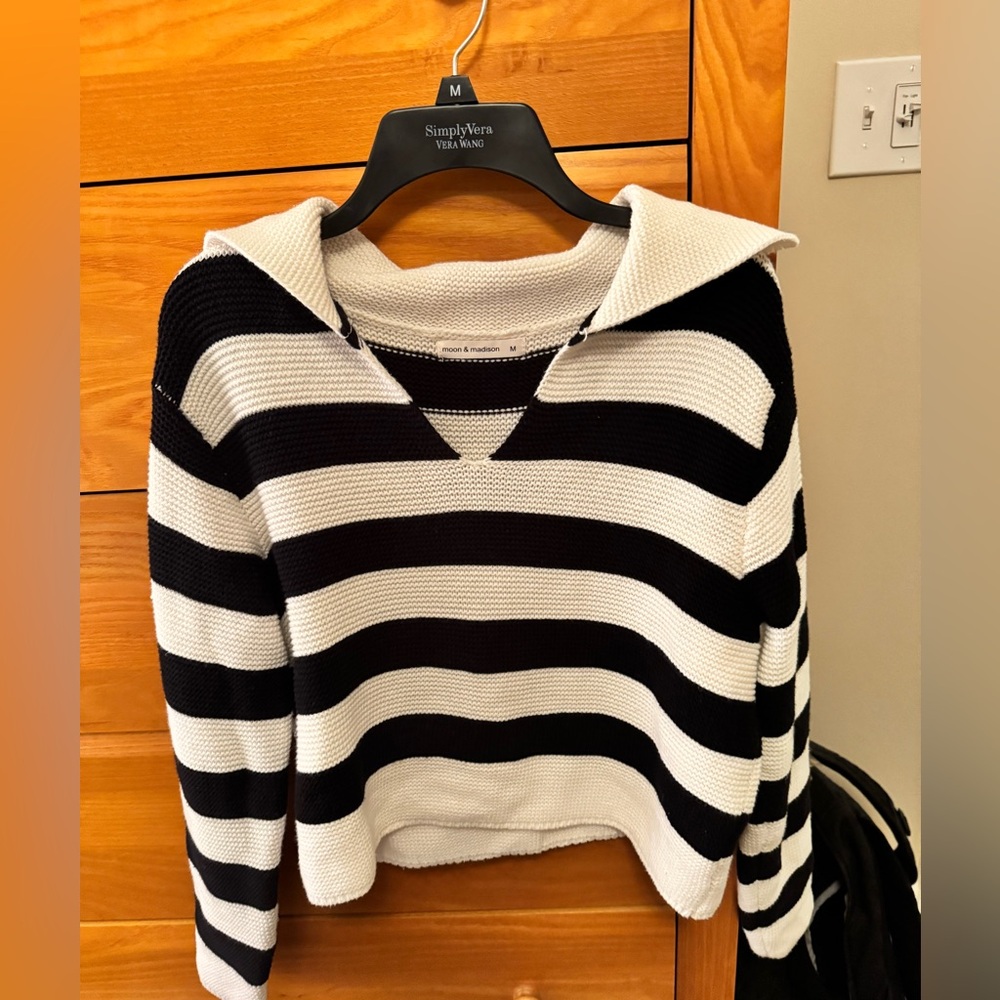 Moon & Madison V-Neck Striped Sweater